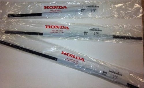 Genuine OEM Honda CR-V Rubber Wiper Insert Set